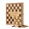 JEU DE DAMES  MASTER SENIOR Grand Format (XL) : Le plateau mesure généralement 40 x 40 x 3 cm, ce qui offre une visibilité accrue. Matériau Noble : L'ensemble est fabriqué en bois certifié (souvent du hêtre ou du bouleau), assurant une longévité supérieure aux versions en plastique.