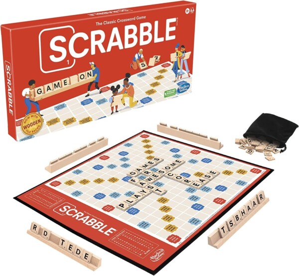 jeux de scrabble Hasbro Plateau tournant : Le plateau repose sur des roues pour pivoter facilement vers chaque joueur à son tour.