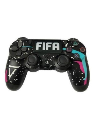 Manette personnalise PS4 Coques personnalisées : Remplacement de la face avant et arrière par des plastiques aux finitions variées : mates, brillantes, chromées, ou arborant des motifs (manga, camouflage, éclats de peinture).