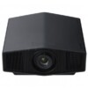 Projecteur 4K laser VPL-XW5000ES de Sony  Technologie SXRD 4K Native : Projette une résolution réelle de 3840 x 2160 pixels via trois panneaux SXRD de 0,61 pouce, éliminant tout effet de grille. Source Lumineuse Laser : Diode laser Z-Phosphor de 2 000 lumens assurant une luminosité constante et une longévité de 20 000 heures sans entretien.