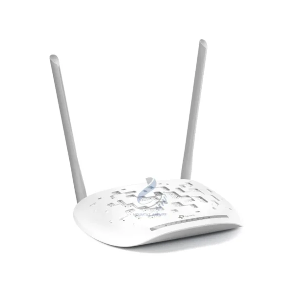 ROUTEUR ADSL2+ WiFi TP-LINK TD-W8961N Vitesse Jusqu'à 300 Mbps sur la bande 2,4 GHz. Norme : Wi-Fi N (802.11n), idéal pour le streaming HD, le jeu en ligne et la navigation fluide. Antennes : Équipé de 2 antennes fixes de 5 dBi, offrant une couverture stable pour une maison de taille moyenne. 